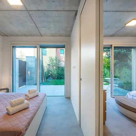 Housmart Toscana 53 Black