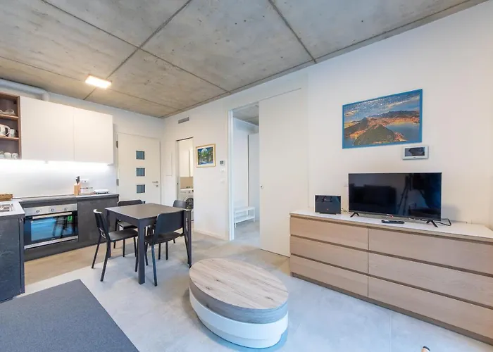 Housmart Toscana 53 Black *