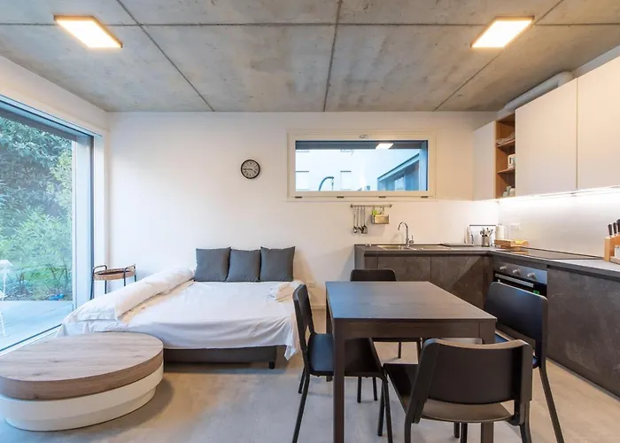 Housmart Toscana 53 Black * ボローニャ