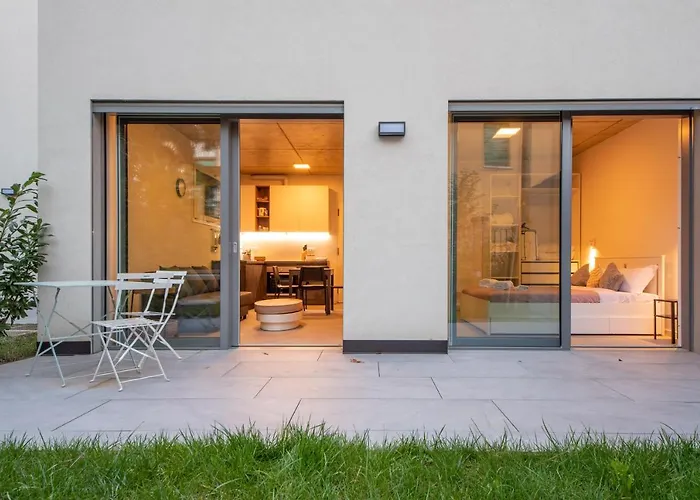 Housmart Toscana 53 Black Bologna