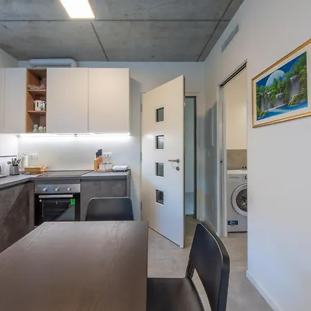 Housmart Toscana 53 Black *