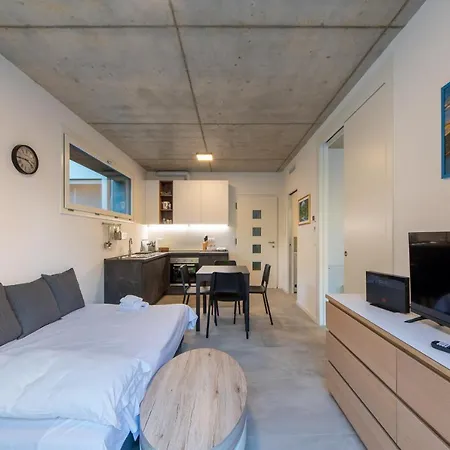 Housmart Toscana 53 Black *