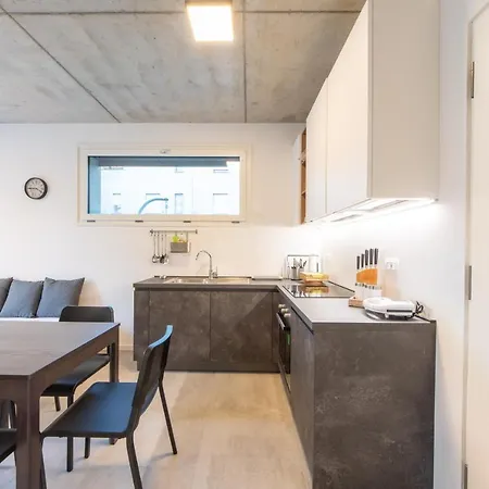 Housmart Toscana 53 Black